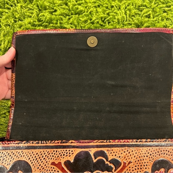 Vintage Elephant Hand Tooled Leather Bag - Picture 5 of 5